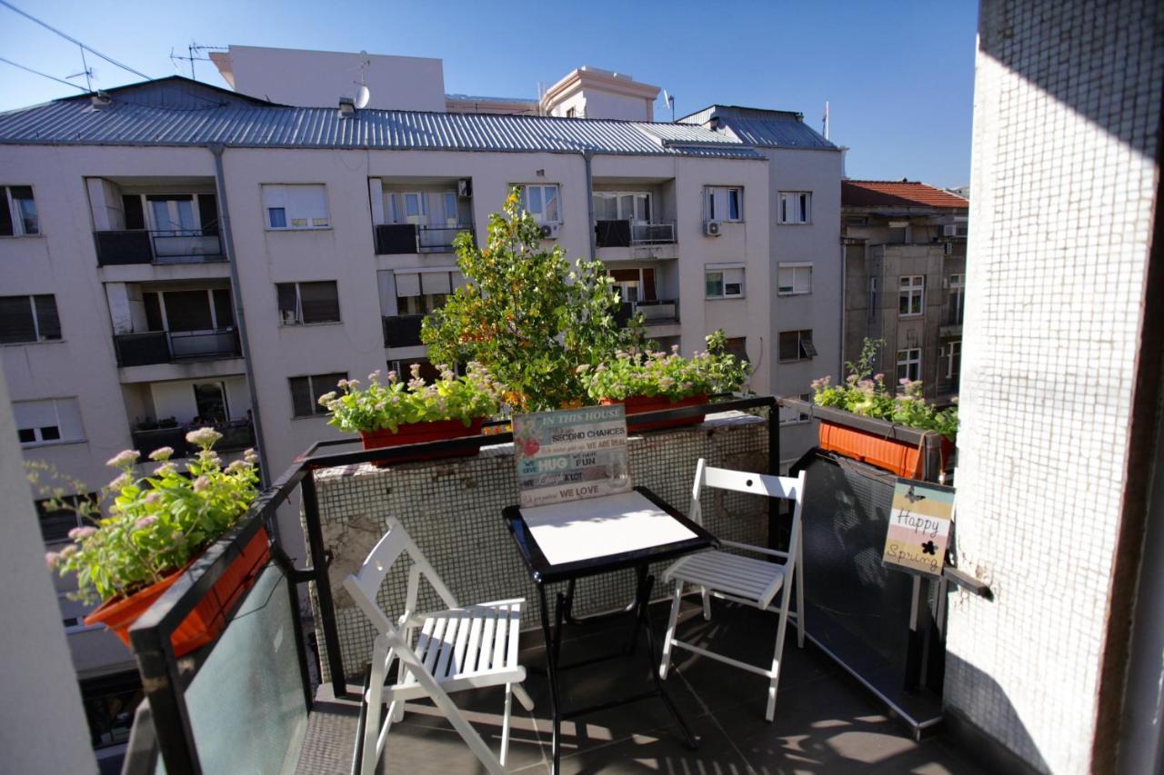 Brick Apartment On Macedonia Pedestrian Street Skopje Extérieur photo